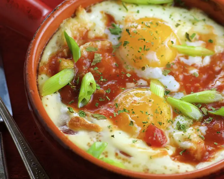Customizable Baked Eggs with Salsa: Your Perfect Morning